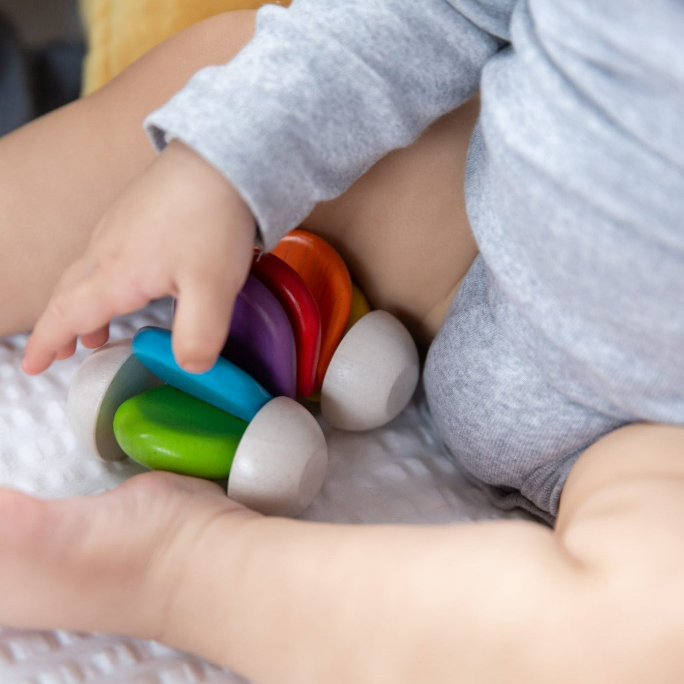 This car has a flexible body that reacts to your babies' touch.