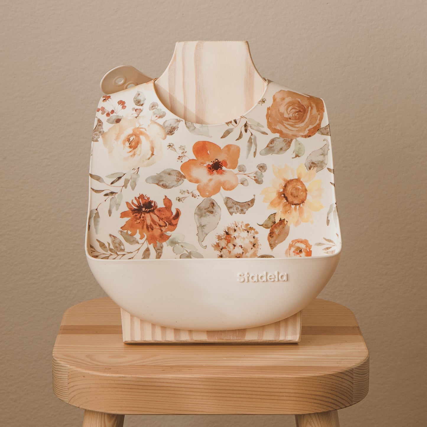 Layla Silicone Bib