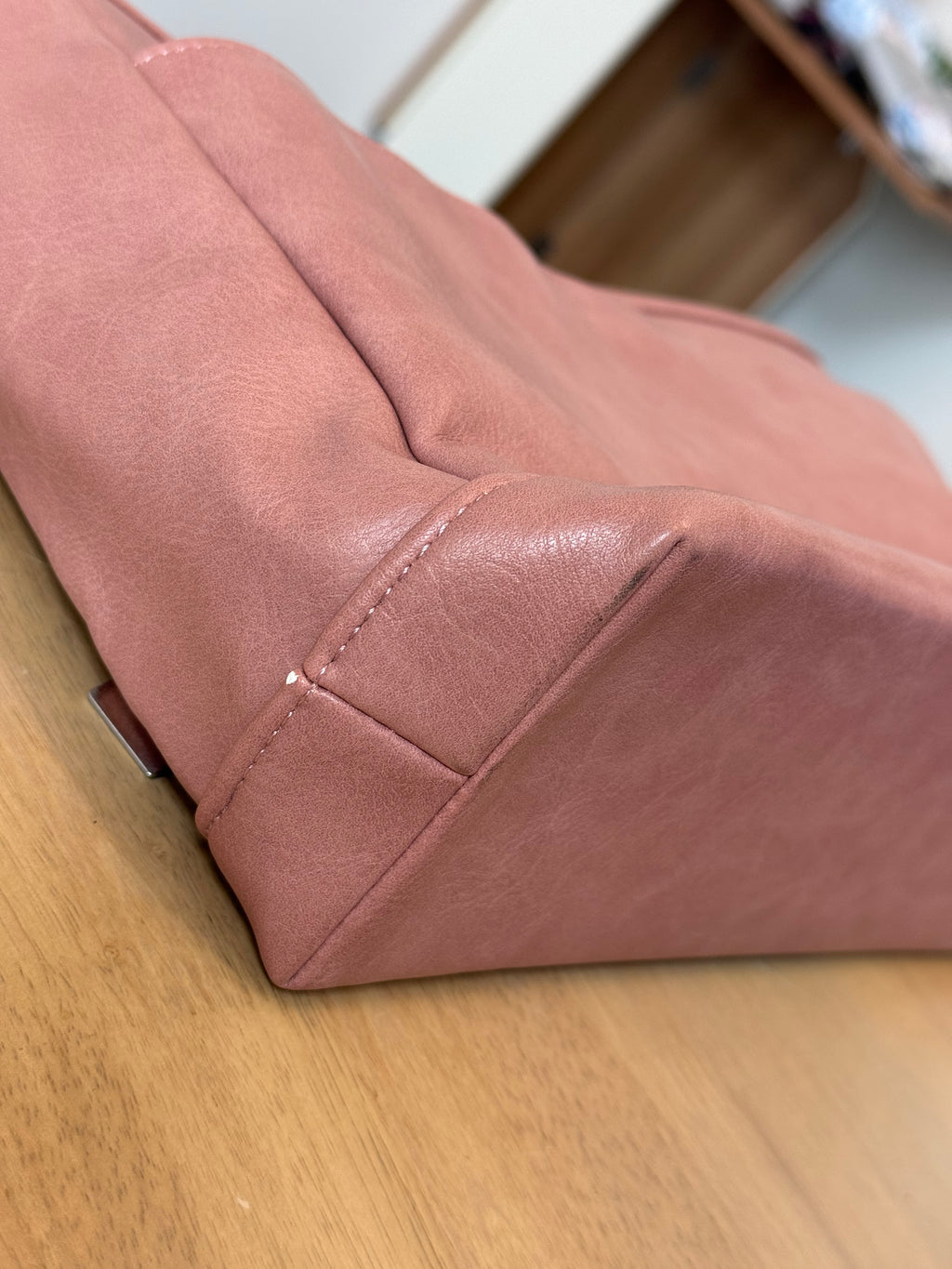 A08 Signature Stroller Organiser in Dusty Rose