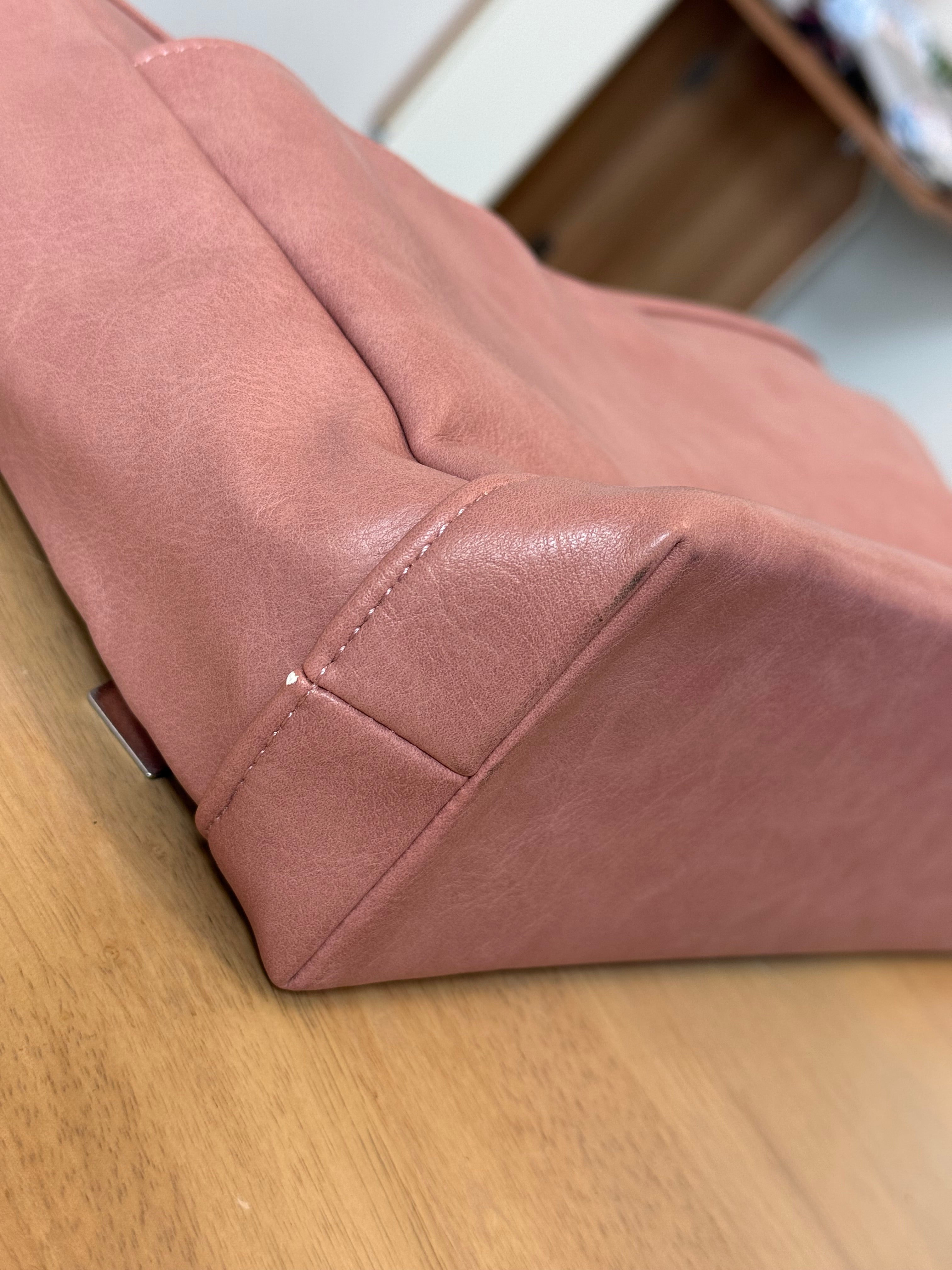 A08 Signature Stroller Organiser in Dusty Rose