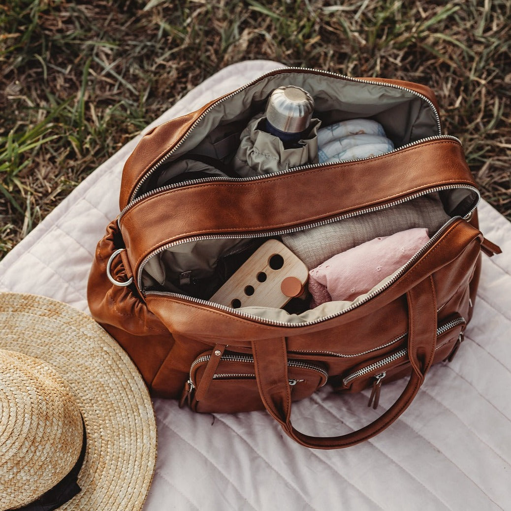 Carry All Diaper Bag Tan Vegan Leather – Bubsmamy