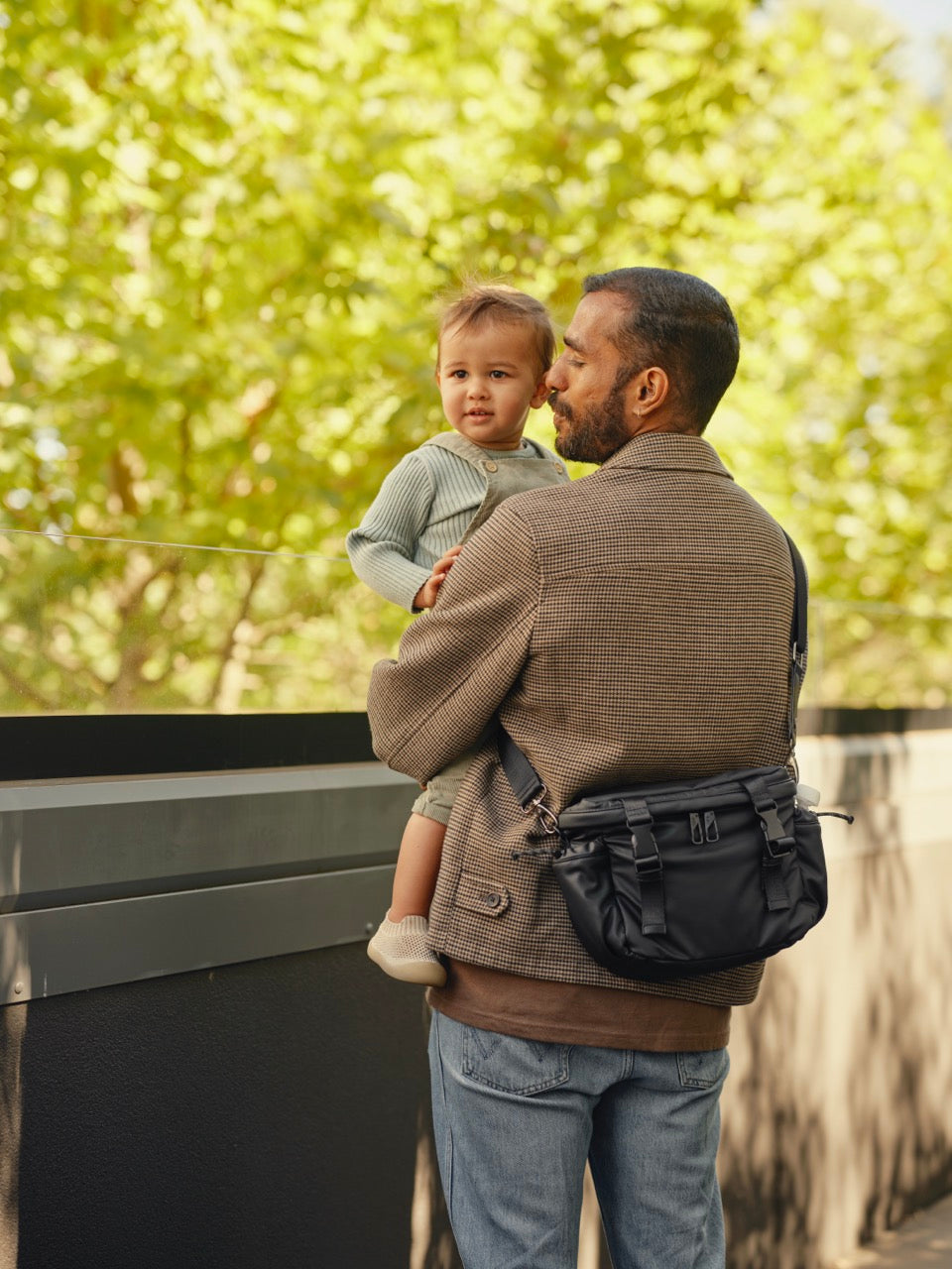 Traveller Stroller and Pram Organiser/Caddy - Black Weatherproof