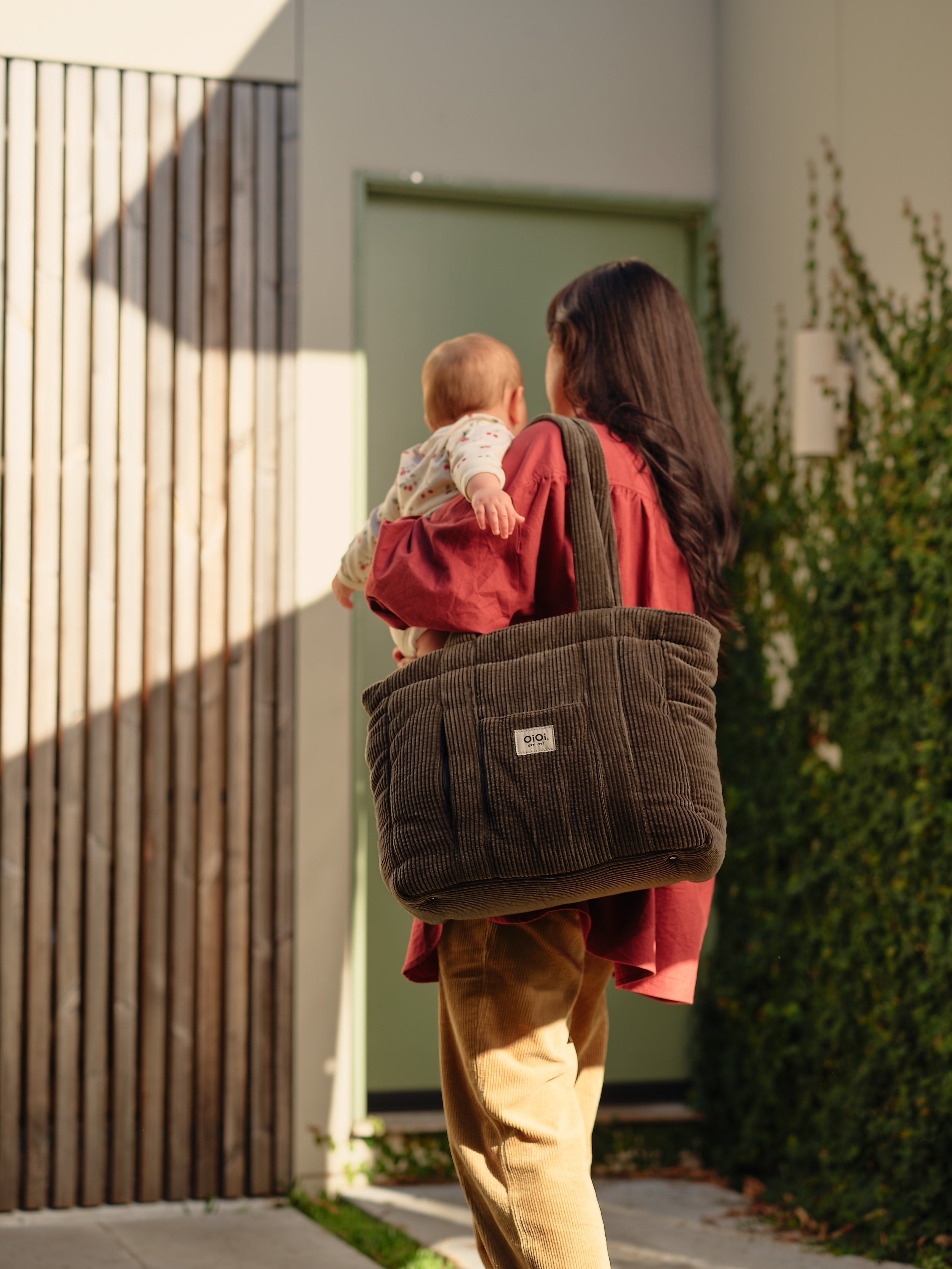 Everyday Tote - Chocolate Brown Corduroy OiOi