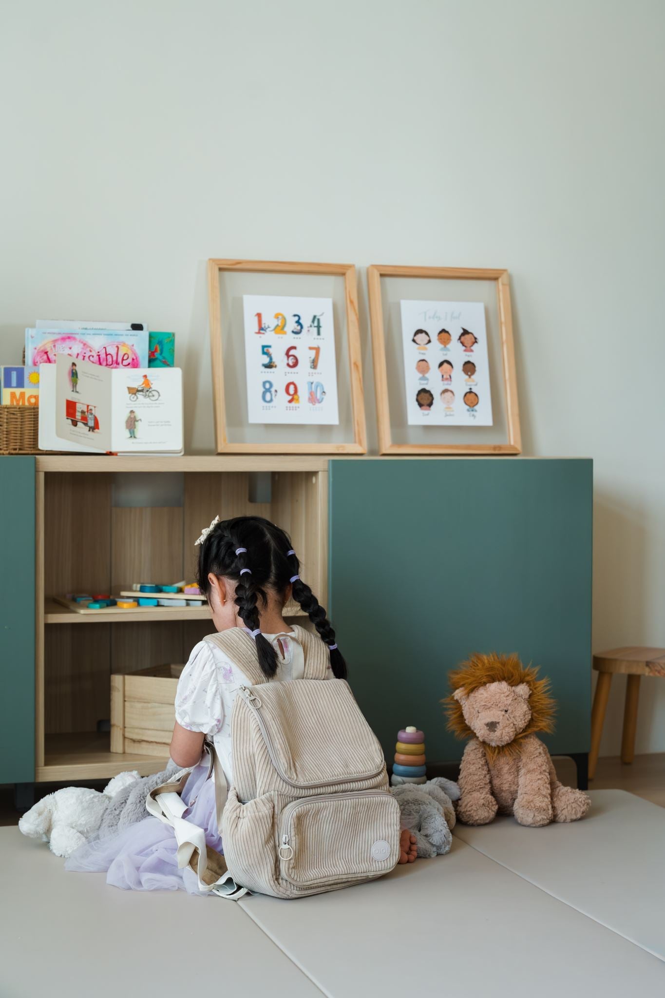 Signature Kids Backpack - Cream Corduroy OiOi