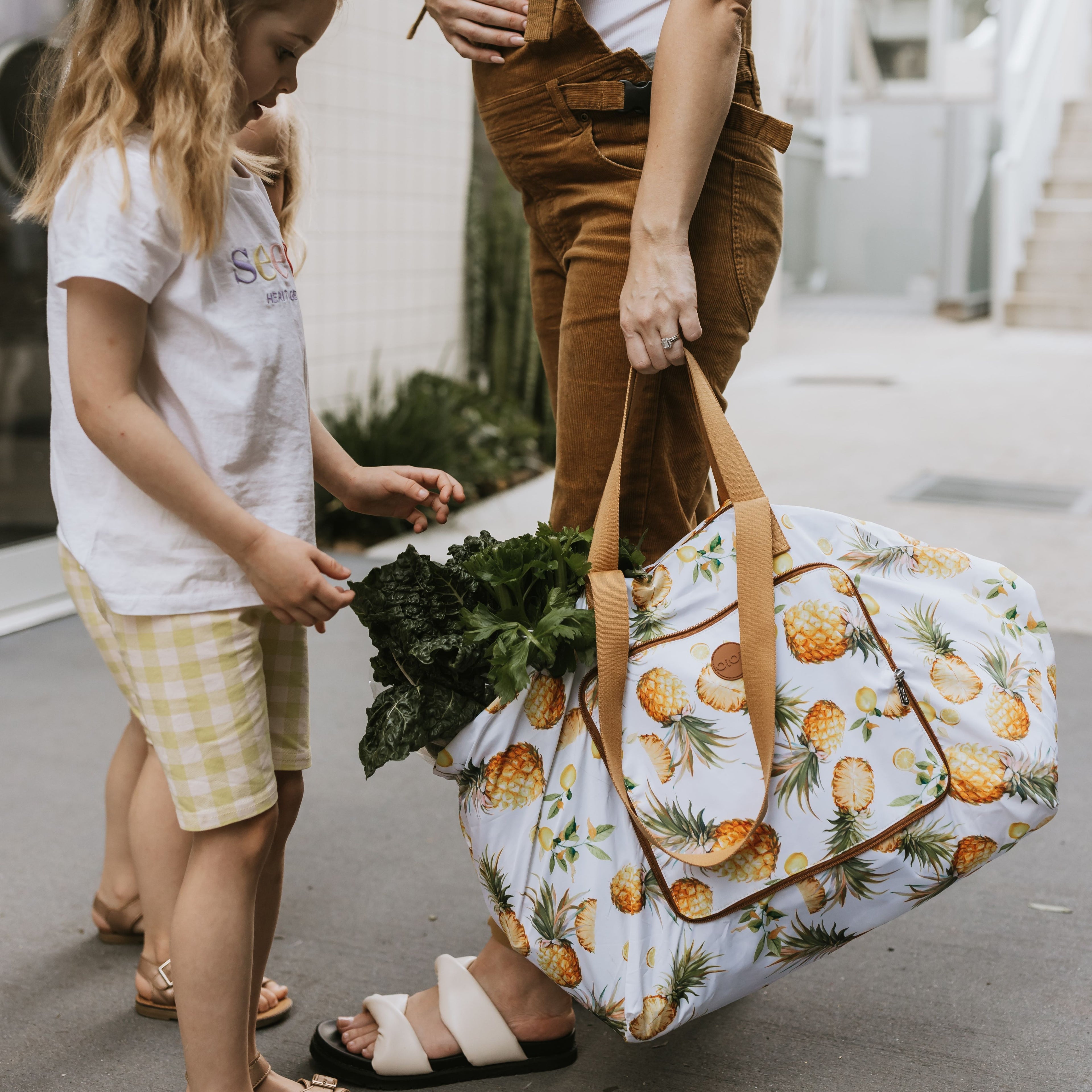 Fold-Up Shopping Tote - Pineapple